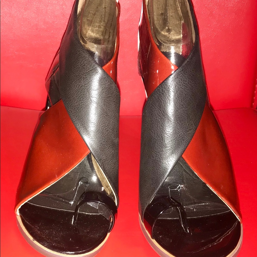 Patent leather & leather open toe heels. NEW